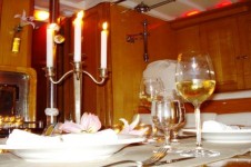 Yacht SAMARKAND -  Dining Detail